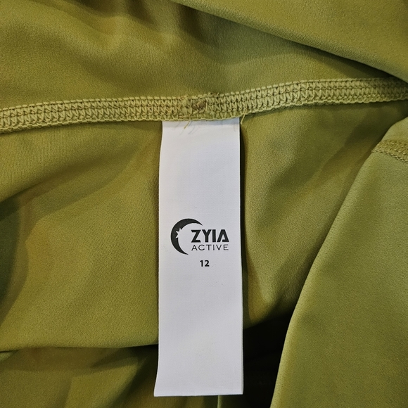 ZYIA Pistachio Green Luxe Active Leggings. Size 12 - Picture 8 of 8